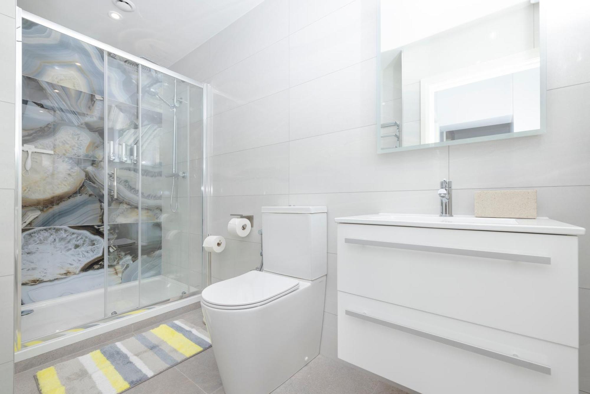 Modern 2 Bed Apartment Enniskillen Exteriör bild