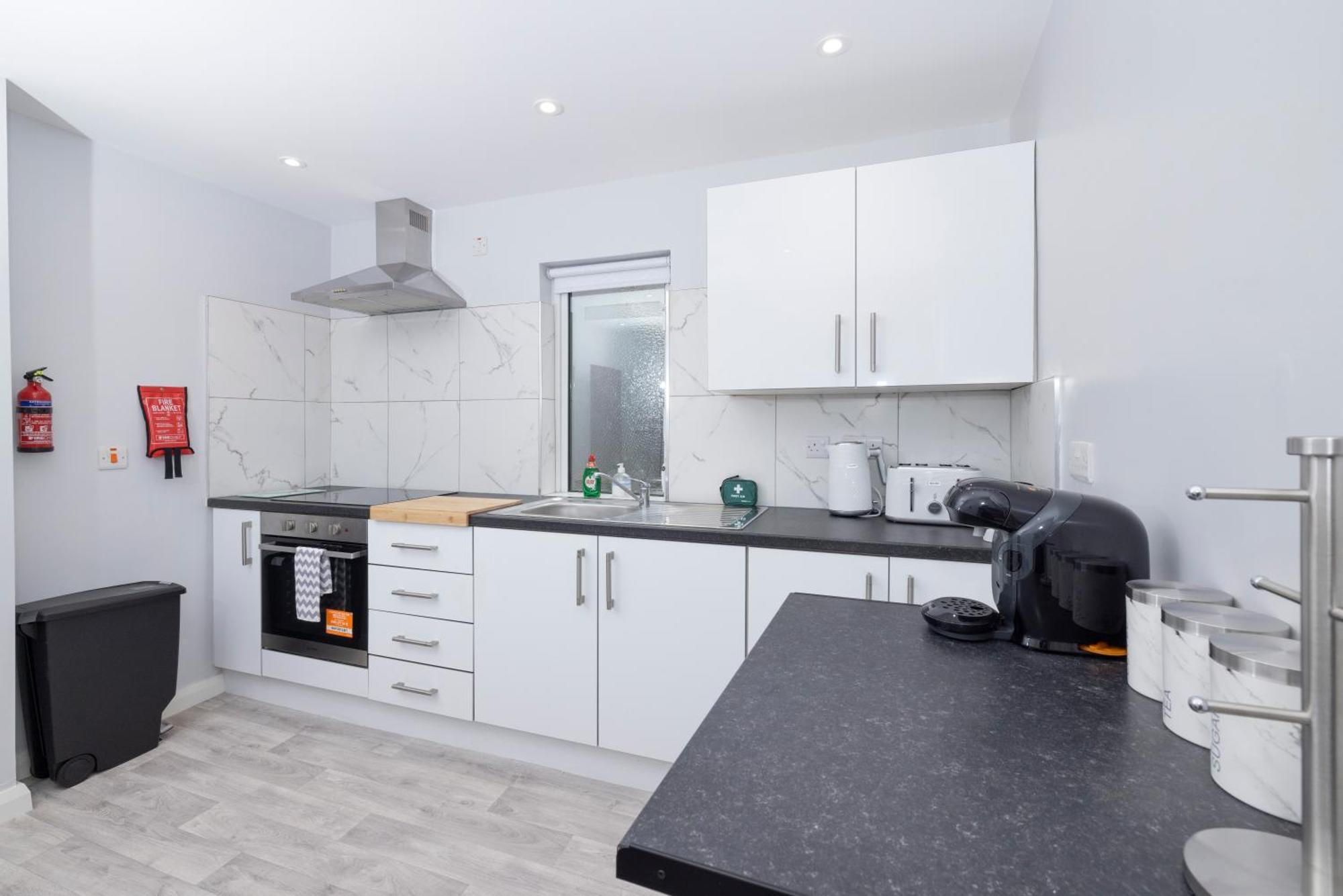 Modern 2 Bed Apartment Enniskillen Exteriör bild