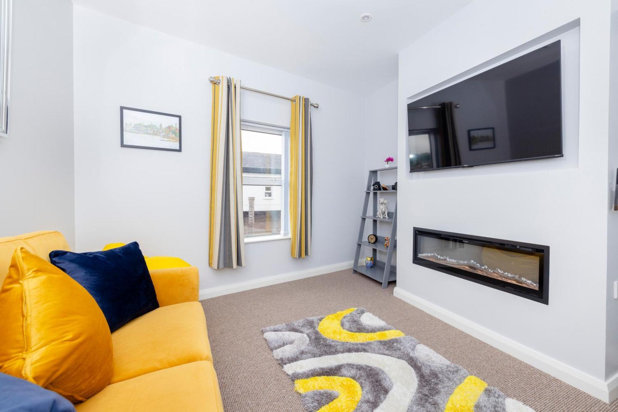 Modern 2 Bed Apartment Enniskillen Exteriör bild