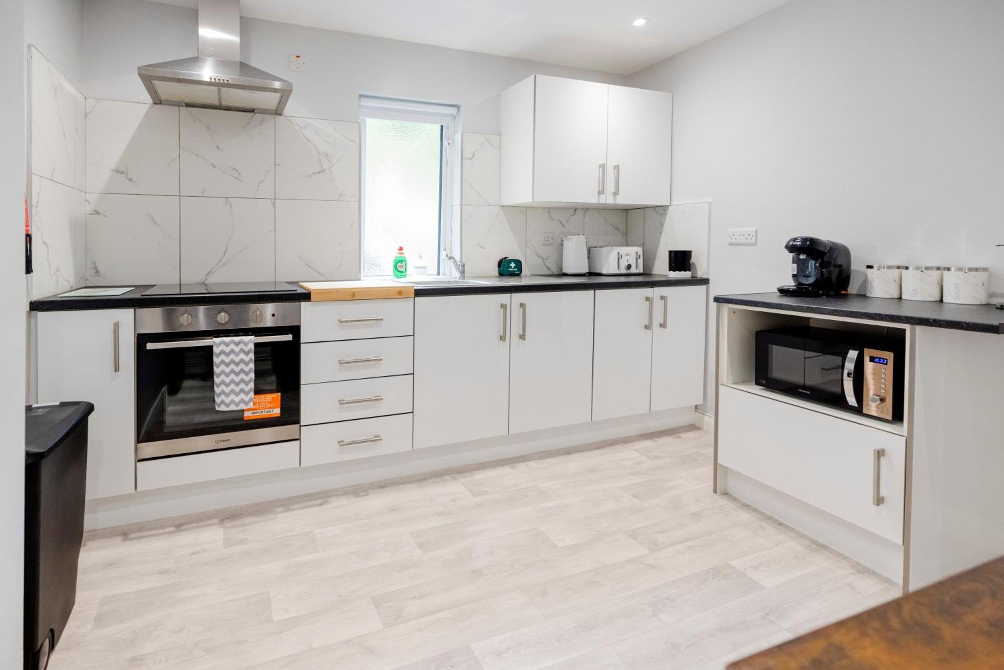 Modern 2 Bed Apartment Enniskillen Exteriör bild